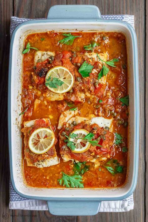 Mediterranean Baked Fish, Mediterranean Sauce, Baked Fish Recipe, Recipe For Fish, Recipe With Tomatoes, Mediterranean Fish Recipe, Fish Recipes Baked, The Mediterranean Dish, Fresh Tomato Sauce