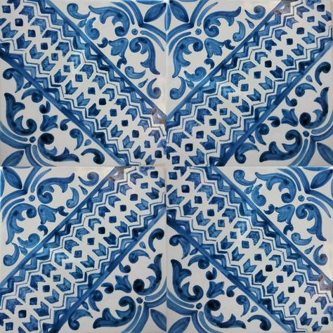 Composition of 4 Sicilian tiles. The tiles have a size of 20x20 cm and are glazed and decorated exclusively by hand on Sicilian terracotta with a beautiful blue decoration that takes up the old majolica of the Sicilian tradition. In addition to buying a Sicilian artisan product you will have a unique piece in fact you will never find a piece equal to the other and some small imperfection is to be considered a value and not a defect. They adapt to various styles and uses, in fact you can use them Spanish Style Tile, Sicilian Tiles, Sicilian Wedding, Ceramic Backsplash, European Tiles, Mediterranean Interior Design, Mediterranean Interior, Italian Majolica, Backsplash Tiles