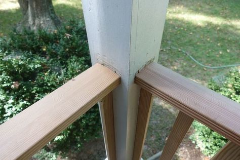 Porch Railing Update Diy, Replace Porch Railing, Porch Railing Ideas Diy Cheap, Porch Without Railing, Old Front Porch, Porch Railing Diy, Porch Banister, Front Porch Stairs, Outdoor Railing