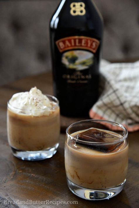 Iced Bailey’s over Java Rocks – Bread and Butter Recipes Baileys Irish Cream Coffee, Irish Cream Coffee, Baileys Coffee, Coffee Ice Cubes, Liquor Drinks, Vanilla Whipped Cream, Butter Recipes, Baileys Irish Cream, Homemade Whipped Cream