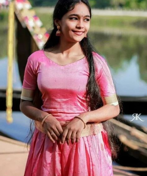 Shivani Menon, Pavadai Sattai, Cute College Outfits, Actor Picture, Beautiful Dresses Short, Beautiful Smile Women, College Outfits, Stylish Girl, Desi