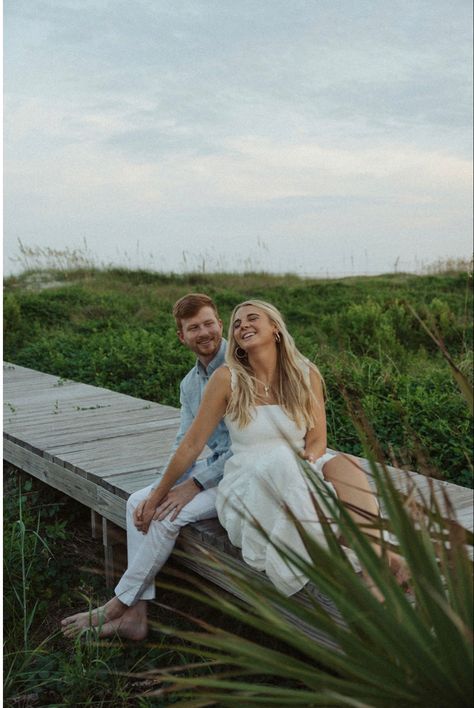 Beach Town Couples Photoshoot, Charleston Couples Photography, Charleston Sc Photoshoot, Charleston Engagement Pictures, Charleston Beach, Charleston Engagement Photos, Engagement Pictures Beach, Couples Pic, Charleston Beaches