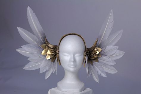 Valkyrie Headdress, Festival Headpiece, Feather Headdress, Drawing Clothes, Fantasy Clothing, Fantasy Fashion, Character Outfits, Costume Design, Headdress