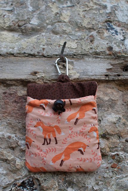 A hand sewn dog treat bag Dog Treat Pouch Diy Free Pattern, Dog Treat Bag Pattern, Dog Jacket Patterns, Dog Bags, Homemade Ideas, Dog Treat Bag, Dog Treat Pouch, Dog Bandanna, Pretty Crafts