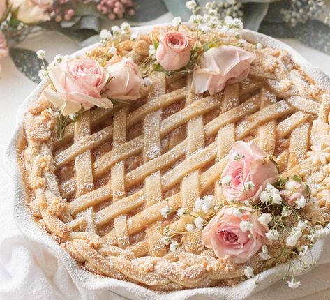 Artistic Baking, Cottagecore Baking, Ginger Pear, Pie Designs, Pear Pie, Sliced Pears, How To Make Pie, Fresh Ginger, Pie Recipe