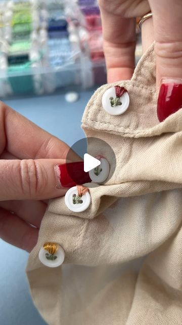 Embroidered Button Down, Button Embroidery Ideas, Button Embroidery Design, Embroidery Buttons, Button Embroidery, Mask Embroidery, Embroidered Buttons, Denim Embroidery, Learning To Embroider