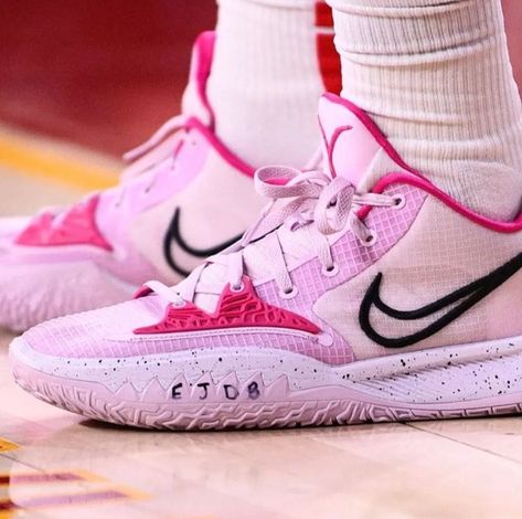 Kyries Shoes Basketball Women, Nike Volleyball Shoes Purple, Pink Kyrie Shoes, Nice Basketball Shoes, Nike Women’s Basketball Shoes, Pretty Basketball Shoes, Pink Nike Basketball Shoes, Volleyball Court Shoes, Aesthetic Basketball Shoes