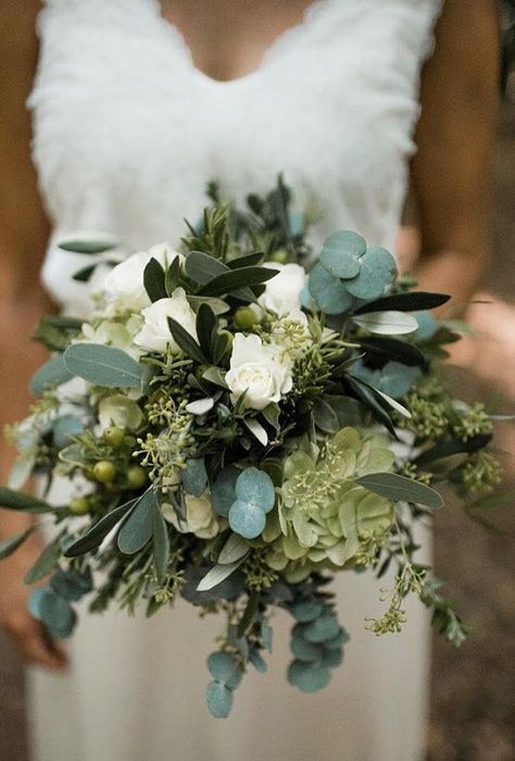 Green Wedding Florals, Beautiful Wedding Bouquets, Pretty Wedding Bouquet, Unique Wedding Bouquet, Olive Green Weddings, Greenery Wedding Bouquet, Green Wedding Bouquet, Fresh Wedding Flowers, Green Wedding Inspiration