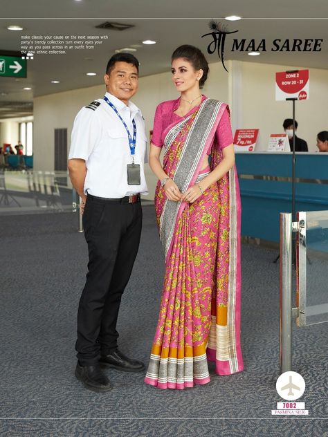 Air Hostage, Uniform Saree, Hostess Uniform, Air Hostess Uniform, Patiyala Suit, Blouse Ideas, Air Hostess, Women's Uniforms, Uniform Dress