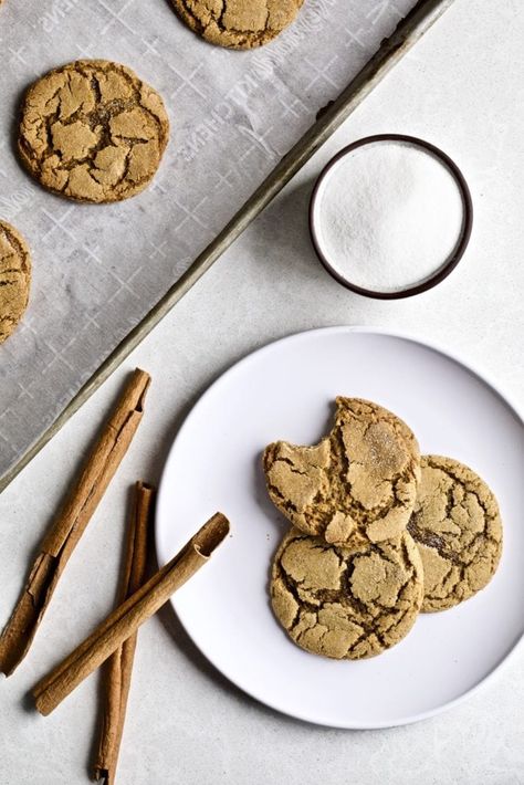 BEST Old Fashioned Cinnamon Snap Cookies Sharon Davis, Molasses Cookies Recipe, Cinnamon Milk, Molasses Cookies, Grandmas Recipes, Storing Cookies, Cookie Scoop, Cookie Dough, Small Bowls