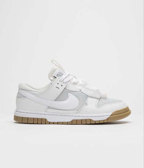 Nike Air Dunk, Casual Sneakers For Men, Trendy Shoes Sneakers, Dr Shoes, All Nike Shoes, Sandals For Men, Beautiful Sandals, Cute Nike Shoes, Cute Sneakers