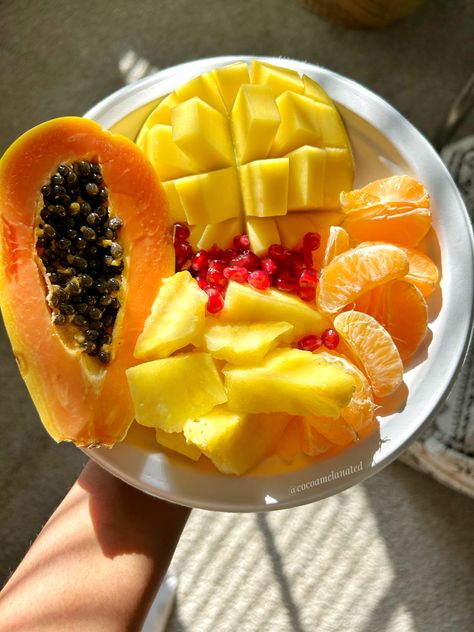 Papaya, Mango and Pineapple are amazing fruits for women hormone balance. Loaded with fiber, vitamin A, vitamin C, powerful antioxidants and promote great gut health! #papaya #hormonebalance #mango #pineapple #fruit Mango And Pineapple, Mango Pineapple, Pomegranate Fruit, Pineapple Fruit, Hormone Balance, Health Knowledge, Healing Food, Vitamin A, Hormone Balancing