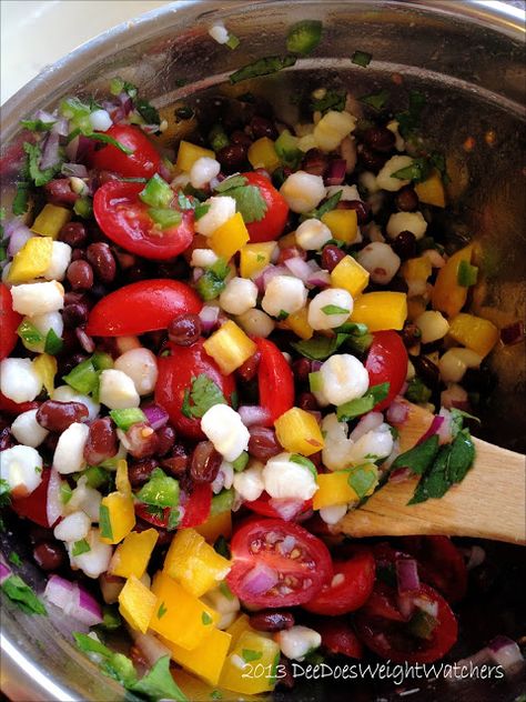 Hominy Salad, Weight Watchers Mexican, Hominy Recipes, Weight Watchers Salad, Mexican Black Beans, Mexican Salad, Mexican Salads, Leather Dog Leash, Bean Recipes