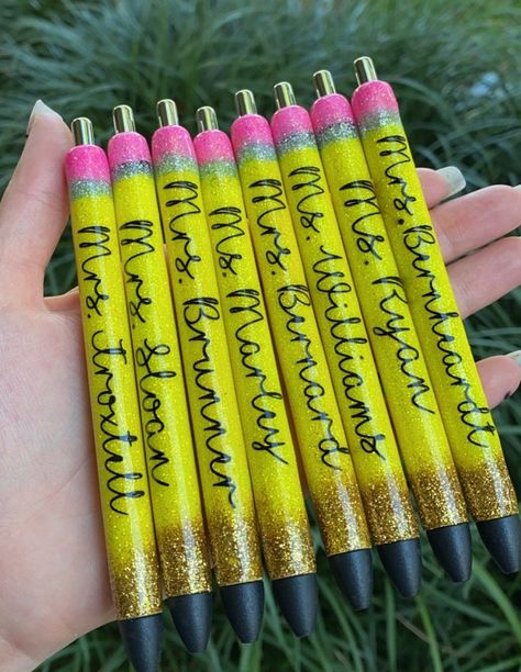 Best Gift For Teachers, Teacher Items, Papermate Inkjoy Gel Pens, Epoxy Pens, Personalized Pens, Second Income, Kindergarten Svg, Pen Ideas, Epoxy Projects