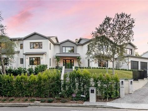 16766 Bosque Dr, Encino, CA 91436 | MLS #SR21023041 | Zillow Mansion Exterior, Luxury Modern Homes, Building Stone, Los Angeles Homes, Landscape Decor, Architecture Exterior, Sims 4 Houses, California Homes, Living Room With Fireplace