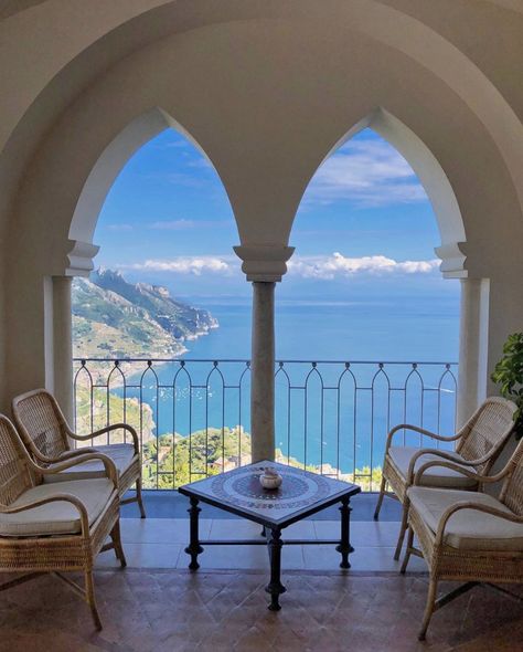 🌊 on Twitter: "Views from Italy… " Belmond Caruso, Bar Decorations, Ravello Italy, Belmond Hotels, Drink Bar, Amalfi Coast Italy, Cuba Travel, Humphrey Bogart, Italy Travel Guide