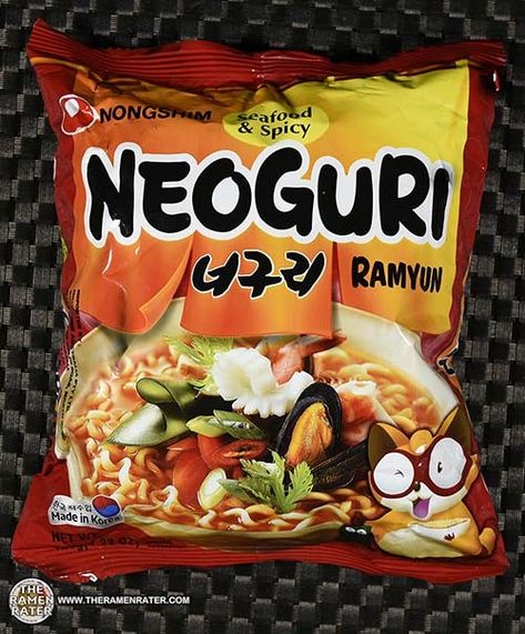 Korea Ramen, Ramen Packet Aesthetic, Spicy Korean Ramen, Spicy Ramen Packet, Korean Seafood, Korean Ramen Packet, Food Drawings, Instant Noodle, Seafood Soup