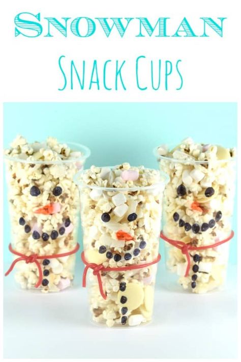 Winter Party Foods, Snowman Snack, Theme Snack, Winter Snack, Christmas Popcorn, Christmas Movie Night, Movie Night Snacks, Kids Christmas Party, Snack Cups