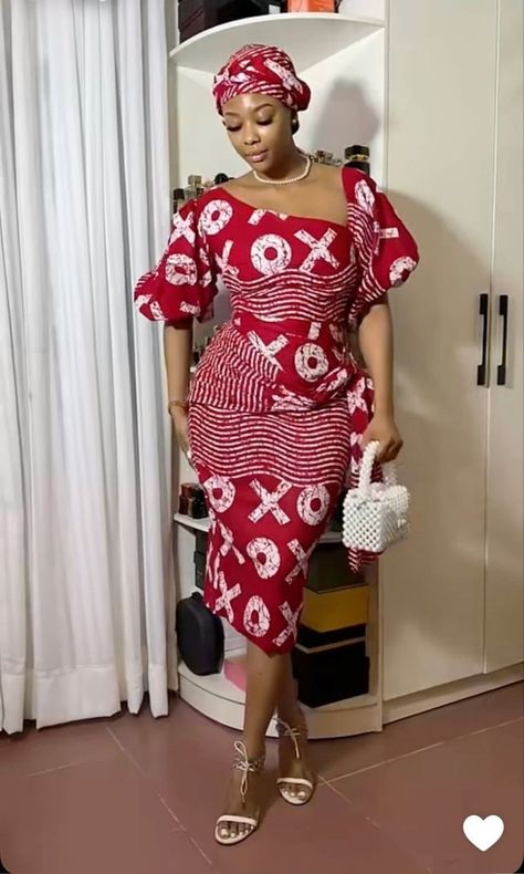 Fitted Adire Gowns, Ankara Dress Styles 2020, Ankara Dress Designs Chic, Stylish Ankara Dresses, Trending Ankara Gowns, Tops African Print, Latest Ankara Styles 2020, African Print Bags, African Print Outfits