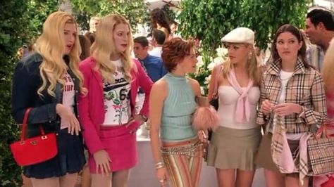 White Chicks White Chicks Movie, Mariah Carey Outfits, Chick Outfit, Busy Philipps, 2000s Fashion Trends, White Chicks, Chick Flicks, Film Serie, 2000s Fashion