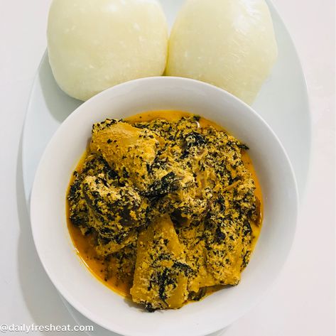 Egusi And Fufu, Fufu And Egusi Soup, Egusi Soup, Ghana Food, African Dishes, Nigerian Traditional Wedding, Cooking Breakfast, Fresh Eats, Africa Food