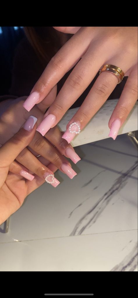 Cute girly pink nails inspo Cute Nails Acrylic Pink Girly, Square Pink And White Nails, Pink Nails Charms, Pink Charm Nails, Pink Nails With Charms, Girly Pink Nails, Girly Nails, Pink Summer Nails, Cute Pink Nails