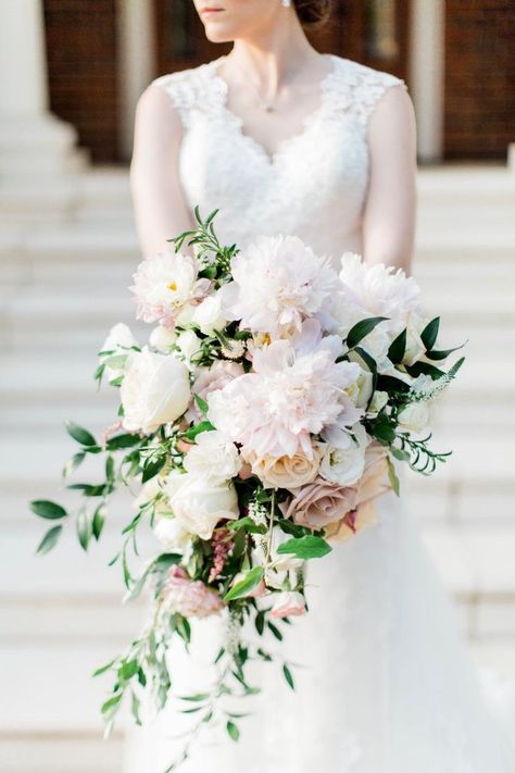 Wedding Bouquets Peonies, Fall Wedding Burgundy, Bouquets Peonies, Garden Rose Bouquet Wedding, Trailing Bouquet, Bouquet Fall Wedding, Cream Peony, Dark Foliage, Bridal Bouquet Peonies