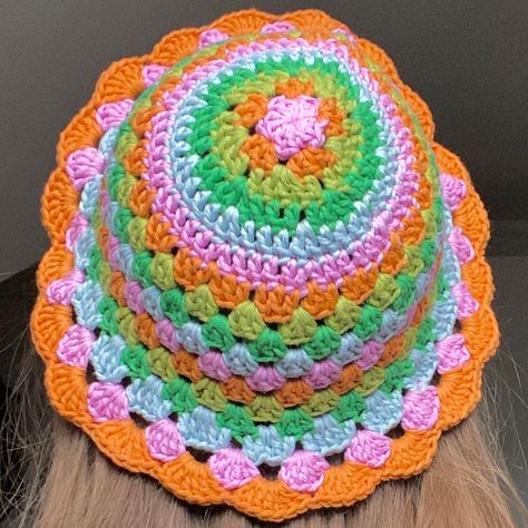 Crochet Bucket Hat Pattern, Crochet Bonnet, Bucket Hat Pattern, Funky Hats, Crochet Hack, Crochet Bucket, Vintage Crochet Pattern, Crochet Bucket Hat, Crochet Cap