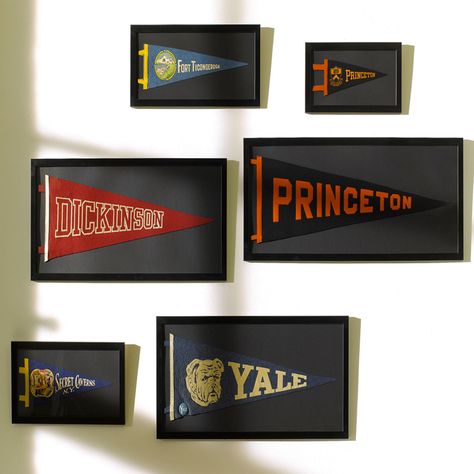 Pennants Pennants Display, Pennant Display, Prepster Style, Boys Room Makeover, Dorm Decoration Ideas, Vintage Sports Decor, Preppy Home Decor, College Banner, Room Flags