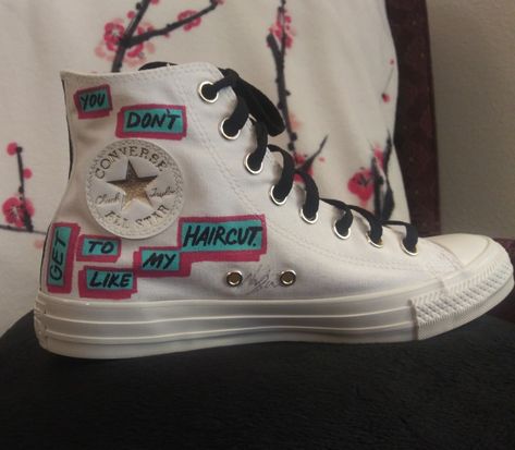 Spider Gwen Converse, Gwen Stacy Converse, Gwen Stacy Shoes, Spider Verse Shoes, Spider Gwen Outfit, Spider Man Converse, Shoe Customization, Converse Ideas, Customised Clothes