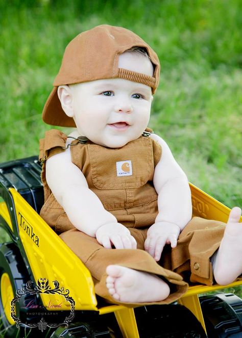 6 months @Lisa Phillips-Barton Nicole Photography .... Love the matching hat w/overalls and the tonka truck prop!!!! Note to self.... 6 Month Baby Picture Ideas Boy, 6 Month Baby Picture Ideas, Country Baby Boy, Boy Photo Shoot, Baby Boy Pictures, Baby Boy Photography, Baby Poses, Baby Boy Photos, Shower Bebe