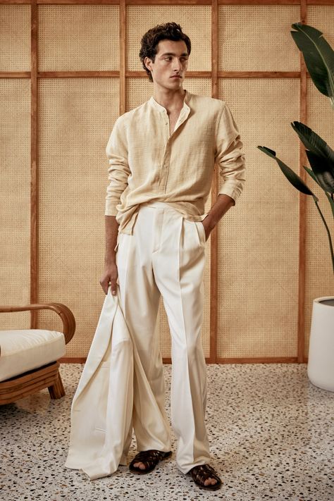 Todd Snyder Spring 2024 Menswear Fashion Show | Vogue Creative Suits Mens Fashion, Man Suit Casual, Menswear Photoshoot, Linen Menswear, Casual Wedding Suit, Bespoke Menswear, Casual Wedding Outfit, Resort Wear Men, Suit Fashion Men's