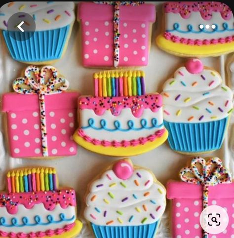 Number Three Cookies Decorated, Cookie Decorated Cake, Decorated Cupcake Cookies, Simple Birthday Decorated Cookies, Diy Birthday Cookies, Birthday Party Cookies Decorated, Birthday Cookie Decorating Ideas, Birthday Cupcake Cookies Decorated, Colorful Birthday Cookies