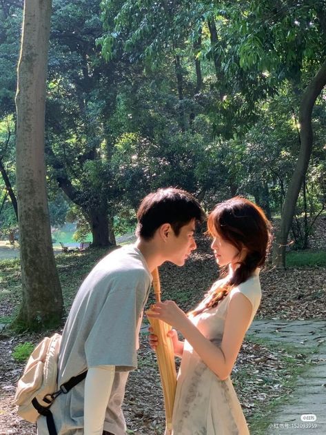 Couple Poses Reference, 사진 촬영 포즈, Couples Vibe, Ulzzang Couple, Korean Couple, Couples Images, Cute Couples Photos, Cute Couple Selfies, Couple Photography Poses