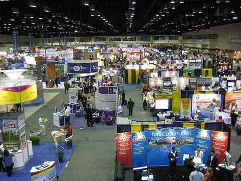 Trade Show Flooring, Marketing Advice, Trade Show Display, Online Trading, Public Relations, Trade Show, Social Media Tips, Online Branding, 5 Ways