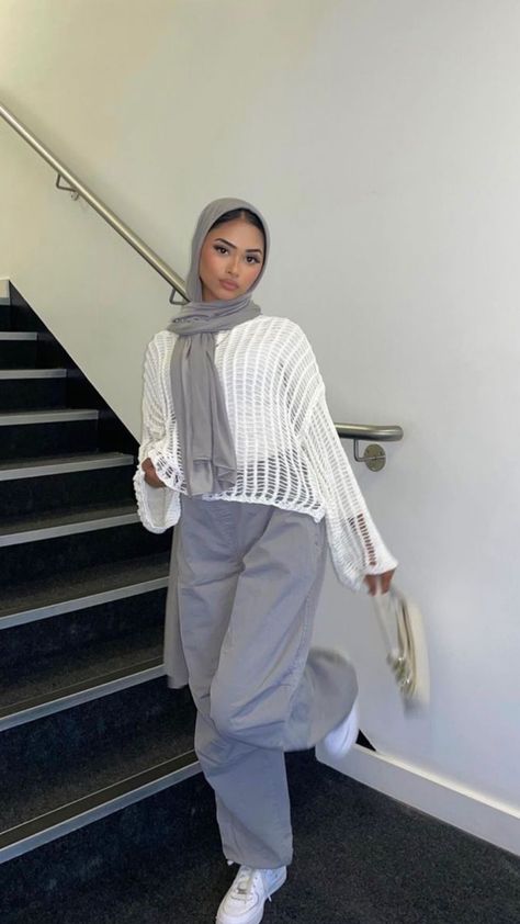 Hijabi Crochet Outfit, Crochet Shirt Outfit, Stylish Modest Outfits, Hijabi Aesthetic Outfits, Hijabi Streetwear, Outfit With Tie, Hollow Out Sweater, Jean Fits, Modest Fits