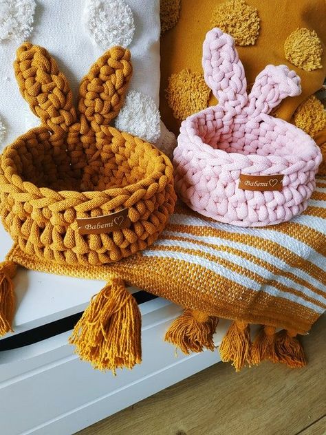 Crochet Bunny Basket, Diy Easter Basket, Easter Gift For Kids, Creative Easter Baskets, Crochet Easter Basket, Easter 2024, Easter Basket Items, Easter Basket Ideas, Crochet Easter