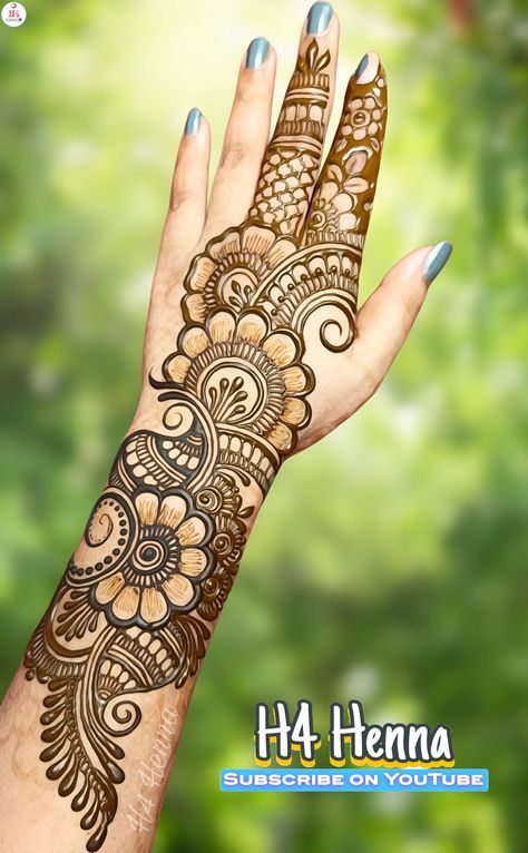 Simple Mehendi Designs Front Hand Easy, Mehandi Designs For Hands Arabic, Mehndi Designs Right Hand, Mehendi Beginners, Mahandi Desgin Easy Front Hand, Beautiful Mehndi Design Front Hand, Mehandi Back Hand Designs, Arbic Mendhi Design, Right Hand Mehndi Design