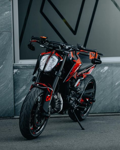 KTM 790 Duke 🔥 ⁠ 📸 @michel_790l with some quality shots of our Officially Licensed "Torque" (Orange) livery 🏆 Duke 790, Moto Wallpapers, Ktm Motorcycles, Ktm Duke, Bike, Angel, Wallpapers, Vehicles, Orange