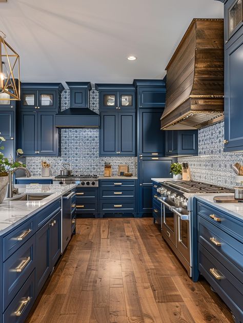 Kitchen Ideas Colored Cabinets, Navy House Interior, Navy Blue And Grey Kitchen, Blue And Silver Kitchen, Wood And Blue Kitchen, Blue And Grey Kitchen, Midnight Blue Kitchen, Light Blue Backsplash, Modern Blue Kitchen