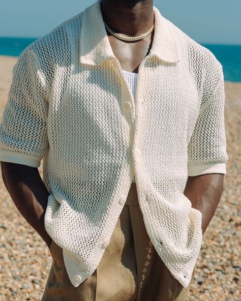 Crochet Sweater Men, Cardigan Crochet, Chunky Knit Cardigan, Sweater Men, Men Fashion Casual Outfits, Summer Boy, Men's Knit, Men's Wardrobe, T Shirt Vest