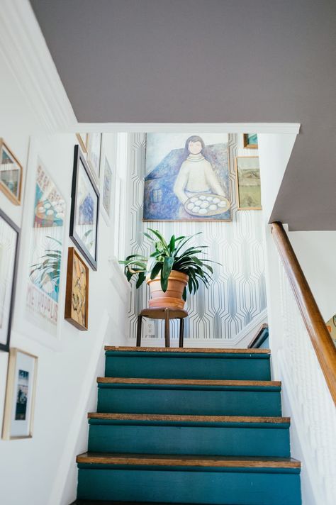 Victorian House Decor Ideas, Eclectic Stairs, Colorful Stairwell, Victorian House Ideas, Blue Victorian House, Victorian Homes Interior, Colorful Stairs, Old Victorian Homes Interior, Modern Victorian House