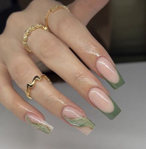 Fall French Nails 2023 15 Ideas: Embrace Elegance and Sophistication - women-club.online Green Acrylic Nails, Casual Nails, Classy Acrylic Nails, Acrylic Nails Coffin Short, Pink Acrylic Nails, Classy Nails, Pretty Acrylic Nails, Chic Nails, Short Acrylic Nails