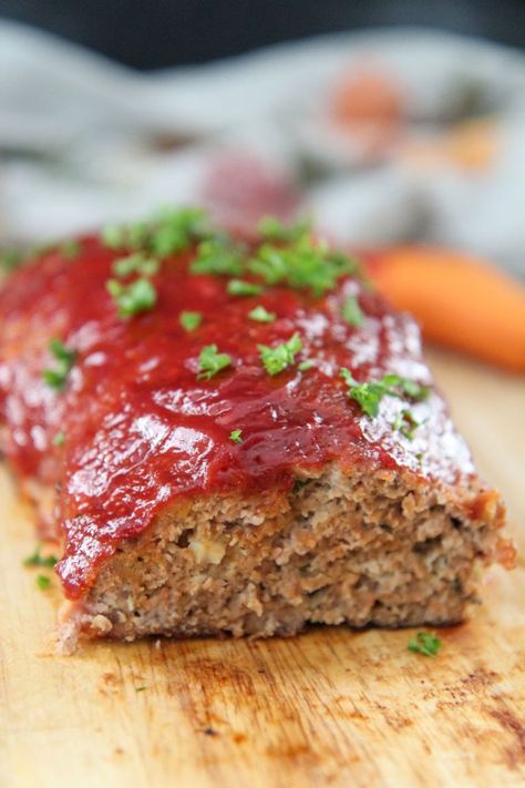 Classic Turkey Meatloaf - Cooked by Julie Meatloaf With Ground Turkey, Ground Turkey Meatloaf Recipes, Turkey Meatloaf Recipe Easy, Easy Turkey Meatloaf, Turkey Meatloaf Healthy, Turkey Meatloaf Muffins, Ground Turkey Meatloaf, Turkey Meatloaf Recipe, Meatloaf Recipes Healthy