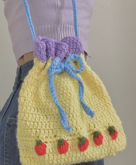 #twice #twicetagram #twicelights #twicenayeon #jeongyeon #momo #sana #jihyo #mina #dahyun #chaeyoungtwice #tzuyu #crochet #crochetinspiration #crocheting #crochetdesign #strawberries #strawberrybag #crochetbag #aestheticcrochet #outfitinspiration #bts #blackpink #gidle #itzy #aespa #nmixx #redvelvet #twiceicons #twiceedit #handmade #tejer #tejido #tejerfacil #bolsacrochet Twice Kpop Crochet, Mina Strawberry Crochet Bag, Mina Crocheting, Itzy Crochet, K Pop Crochet, Momo Crochet, Kpop Crochet, Sana Jihyo, Momo Sana