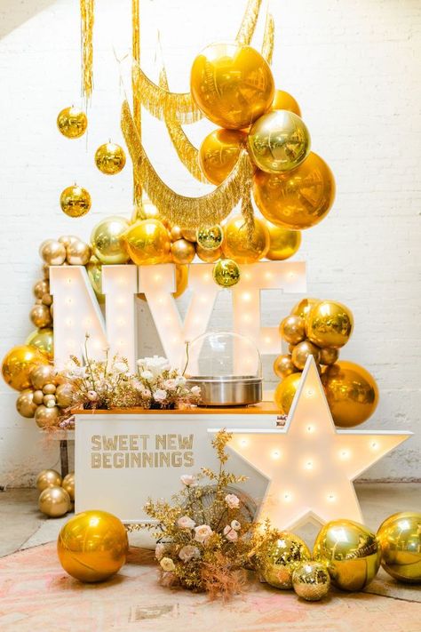 Party Like It's 2022 New Year's Eve Kids' Event Black And Gold Theme, Balloon Installation, Gold Color Palettes, Balloon Arrangements, Gold Theme, Farm Party, New Years Eve Decorations, Karas Party Ideas, Kids Events