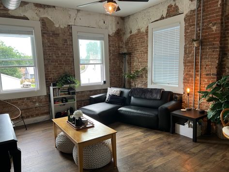 Studio Apartment Ideas Brick Walls, Small Brick Apartment, Brick Loft Apartment, Exposed Brick Living Room, Brick Wall Apartment, Exposed Brick Apartment, Living Room With Brick Wall, Apartment Layouts, Brick Wall Living Room