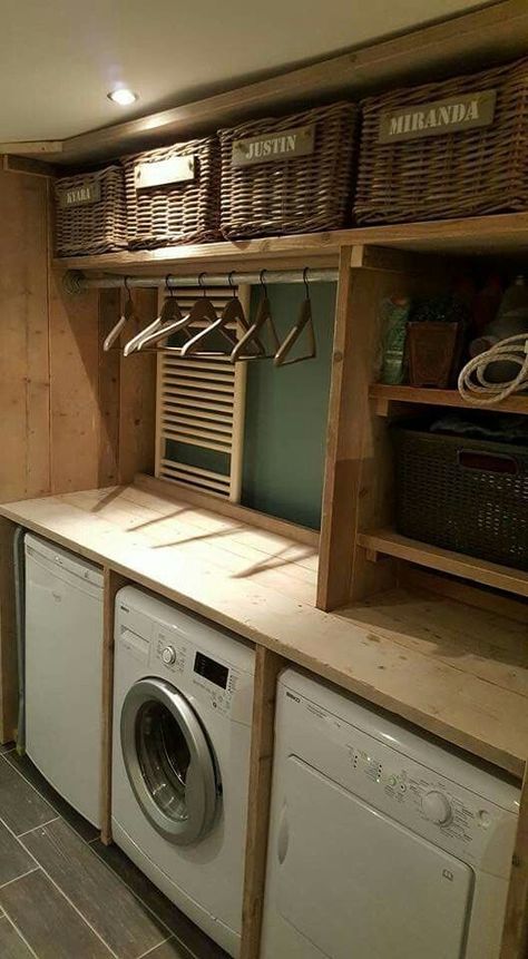 Diy Rustic Home Decor, Rustic Home Decor Ideas, Rustic Laundry Rooms, Diy Rustic Home, Dream Laundry Room, Dog Room, Laundry Room Layouts, Laundry Room Renovation, Modern Laundry Rooms