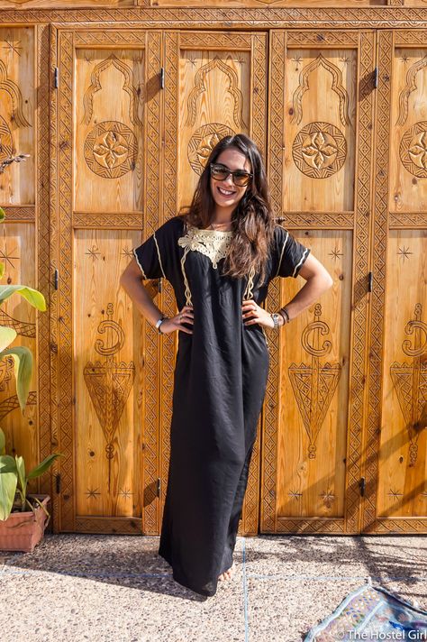 How to Dress in Morocco - Buy a short-sleeved jilaba like this for about 7 usd in the Agadir souk! Morocco Clothing, Morocco Dress, Morocco Fashion, Morocco Style, Moroccan Clothing, Moroccan Dress, Night Out Dress, Moroccan Style, Dress Code