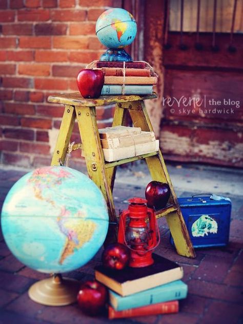 September Decor, Boys Photoshoot, School Photoshoot, Photoshoot Set, Back To School Pictures, School Pics, Mantel Ideas, Photography Mini Sessions, Photo Deco